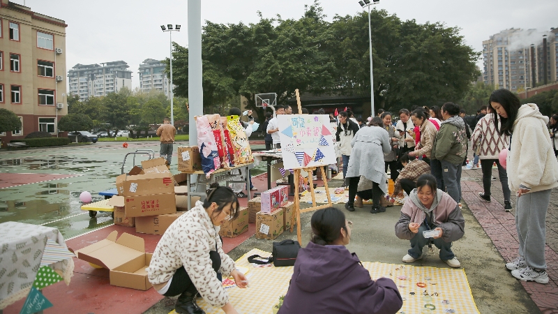 文化周|共享閑置，“集市”行樂(lè)，四川海蓉開(kāi)展愛(ài)心集市公益活動(dòng)